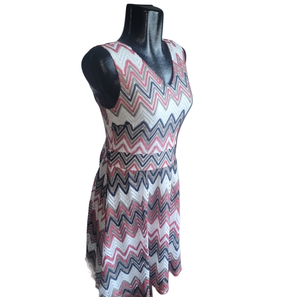 Suzy Shier Chevron Pattern Sleeveless Dress M - Picture 2 of 6